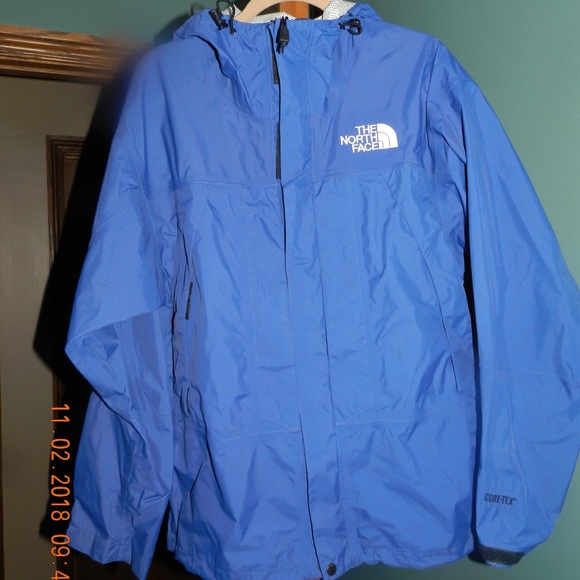 light blue north face windbreaker Off 